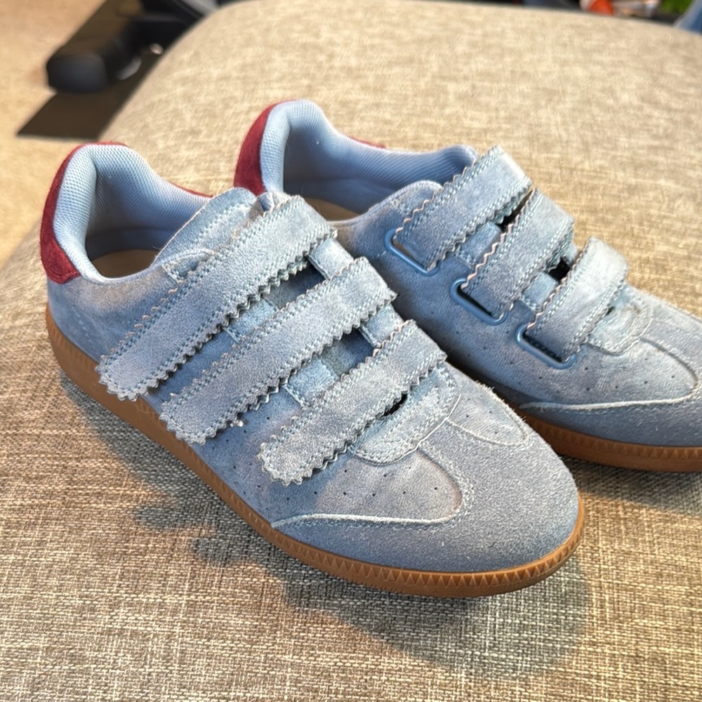 Steve Madden Blue Sneakers with Cushioned Sole and Breathable Mesh